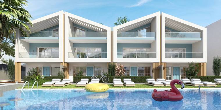 Havuz kenarında Islandi Thassos V evlerinin cephesi